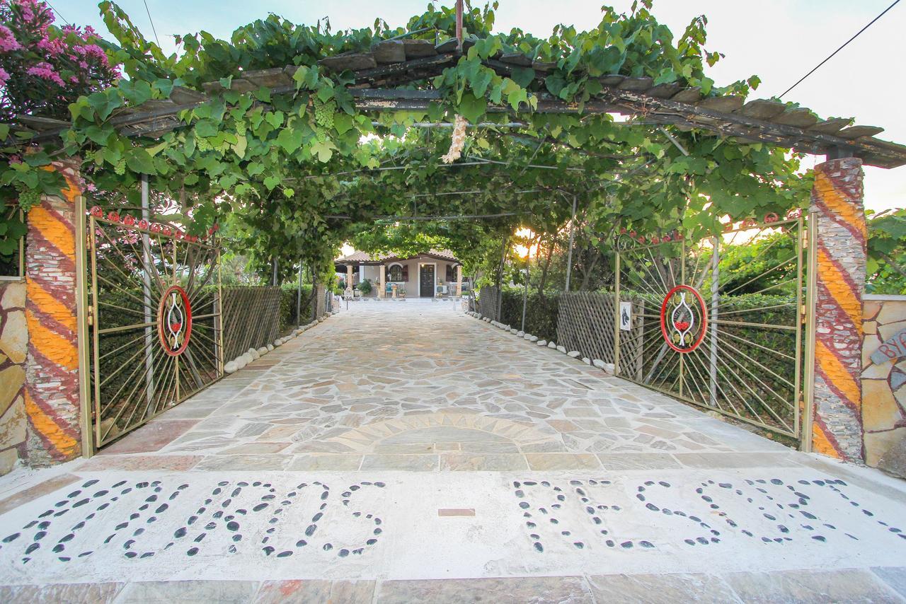 Kouros Resort Kalamaki  Bagian luar foto